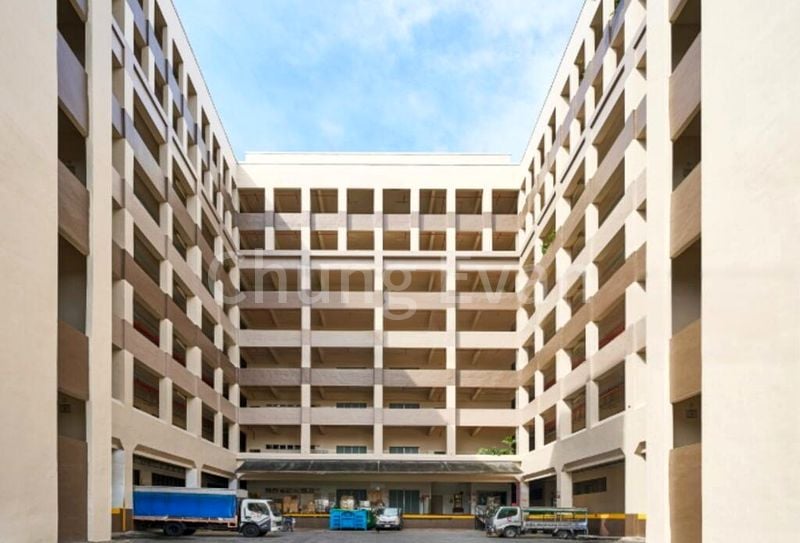 Light Industrial (B1) for Rent: Richfield Industrial Centre - Image 1