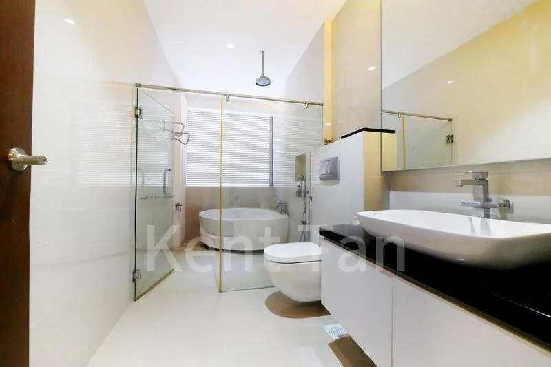 5 Bed Terraced House (Landed) for Sale in  Thomson Hills Estate - Image 3