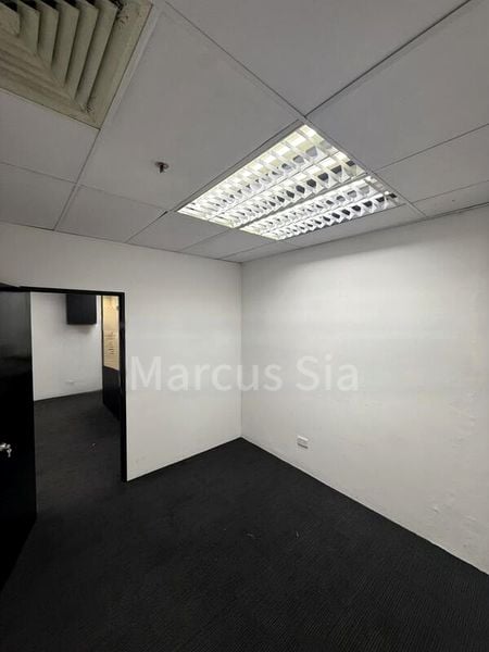 Office for Sale: Parklane Shopping Mall - Image 6