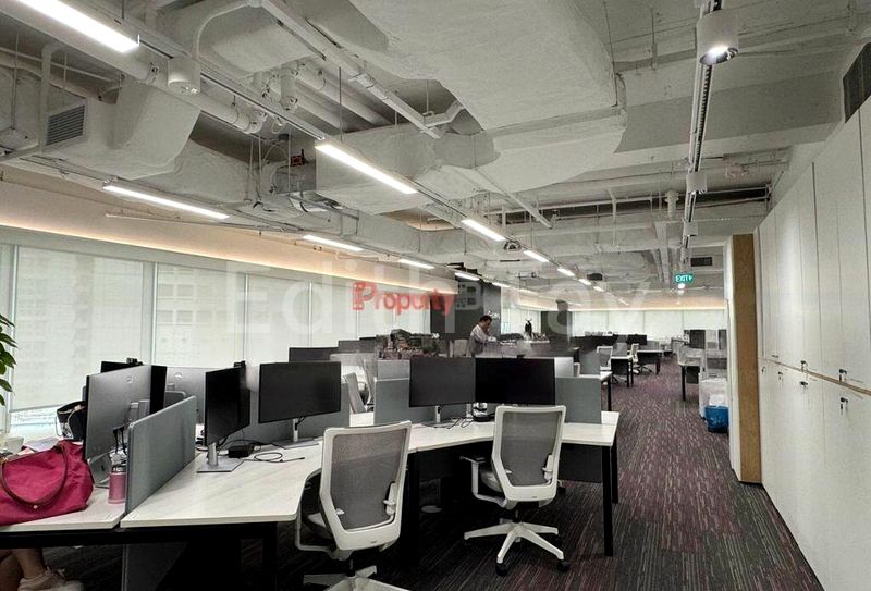 Office for Rent: Prime, Fully Fitted Office with Direct MRT Access - Image 3