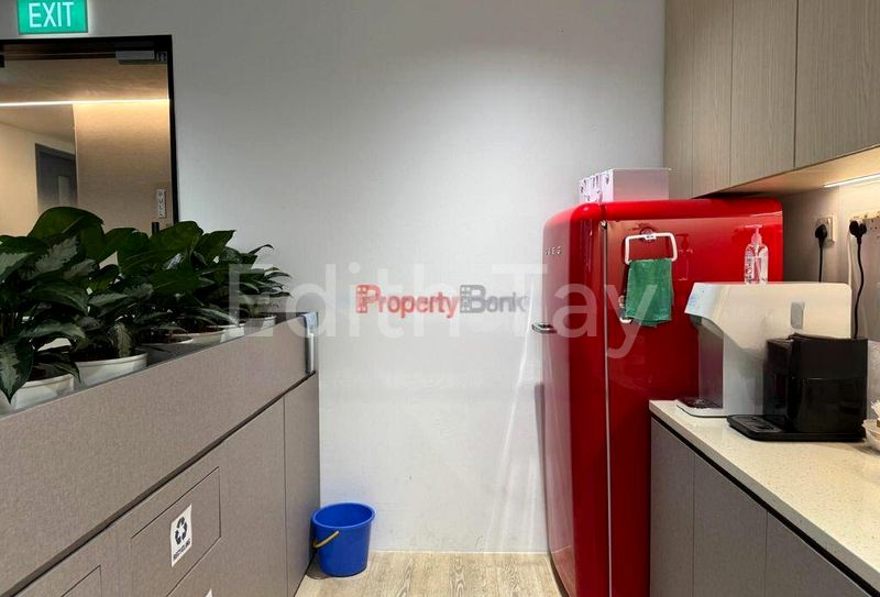 Office for Rent: Prime, Fully Fitted Office with Direct MRT Access - Image 5
