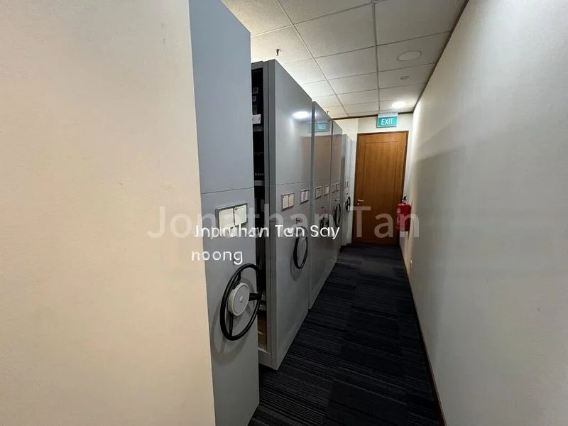 Office for Rent: Suntec City Tower - Image 1
