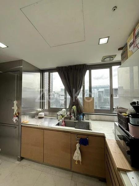 4 Bed Condo for Rent in  One Robin - Image 7