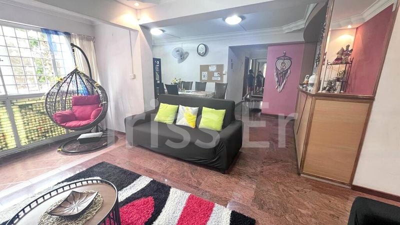 5 Room (5I) HDB for Sale in 720 Tampines Street 72 - Image 2