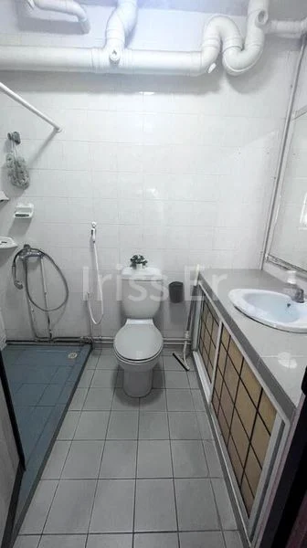 5 Room (5I) HDB for Sale in 720 Tampines Street 72 - Image 15