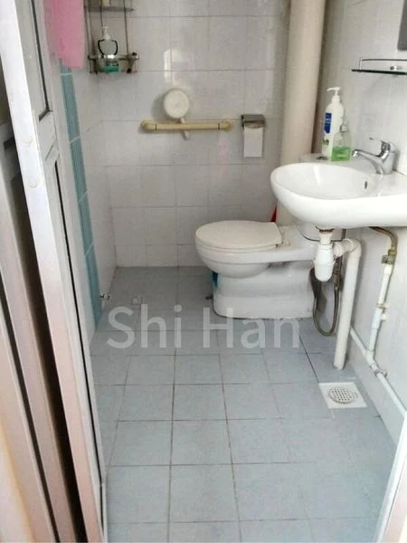 Common Room (HDB) for Rent in  283 Bukit Batok East Avenue 3 - Image 3
