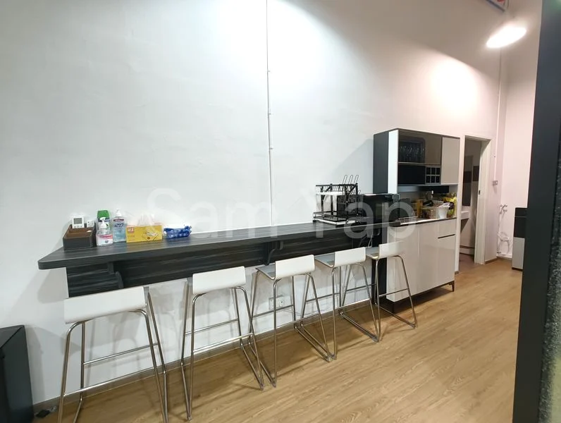 Light Industrial (B1) for Rent in Acetech Centre - Image 3