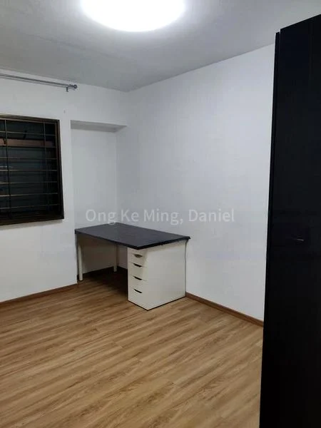 Common Room (HDB) for Rent in  62 Teban Gardens Road - Image 4