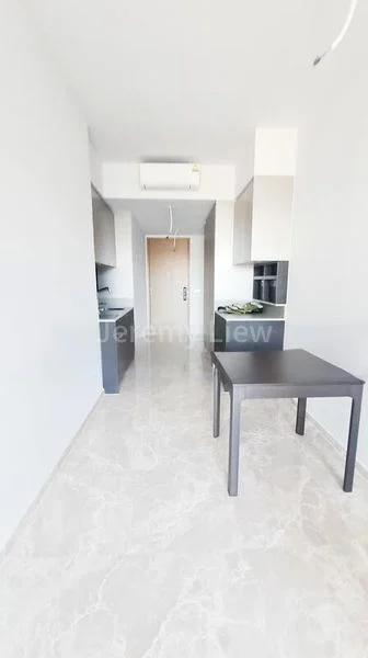 2 Bed Condo for Rent in  Haus on Handy - Image 7