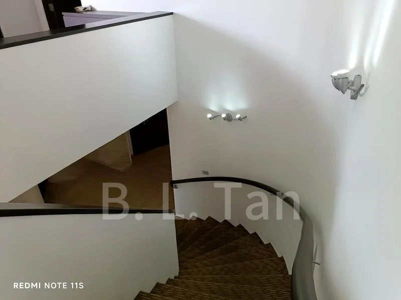 5 Bed Condo for Rent in  The Peak - Image 6