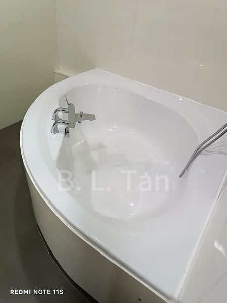 5 Bed Condo for Rent in  The Peak - Image 11