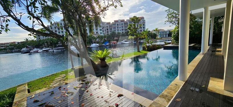 7 Bed Bungalow (Landed) for Sale in  Coral Island - Image 1