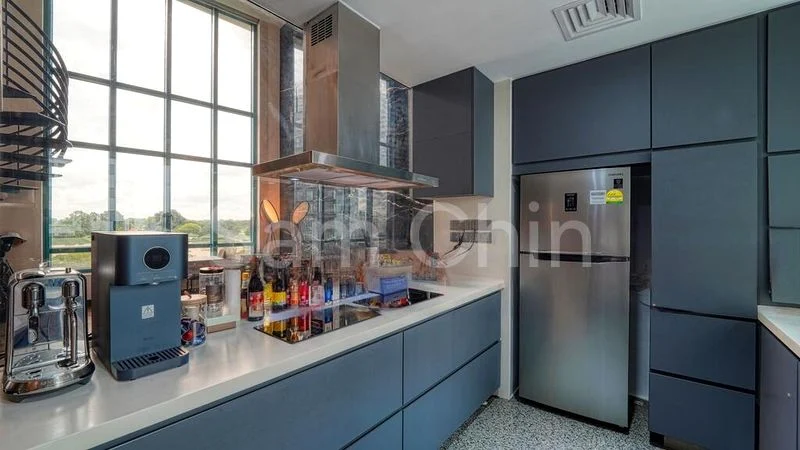 2 Bed Condo for Sale in  The Legend - Image 12