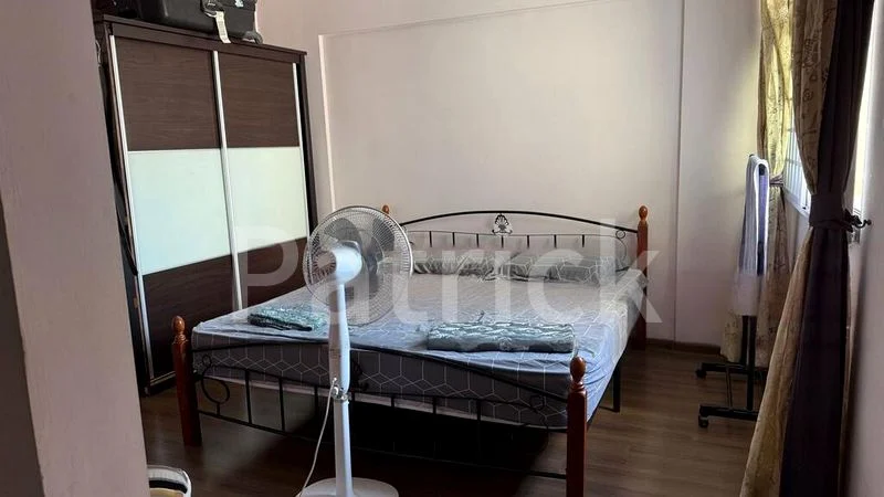 5 Room (5I) HDB for Rent in  291A Bukit Batok Street 24 - Image 5