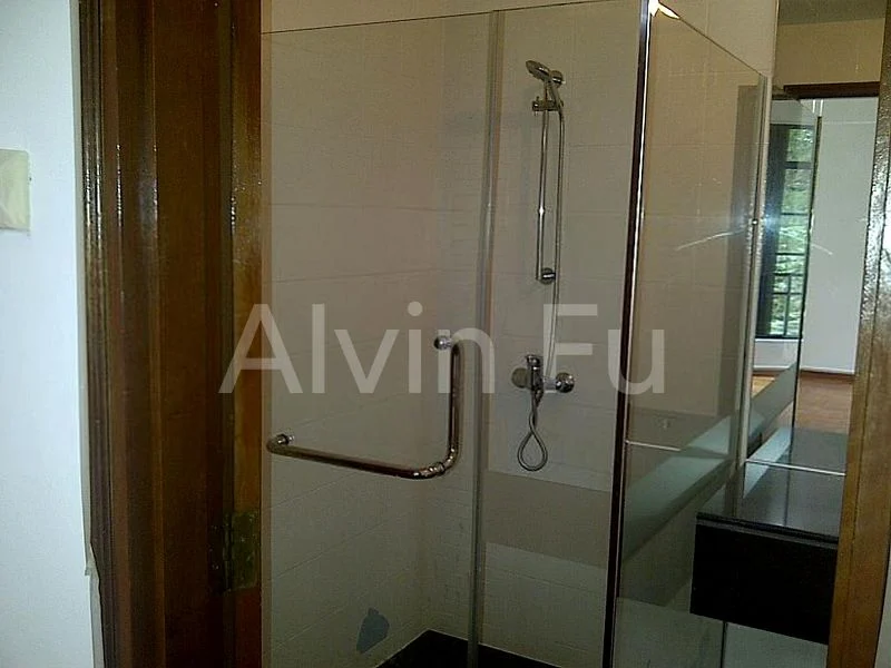 5 Bed Bungalow (Landed) for Rent in  Mount Rosie Villas - Image 18