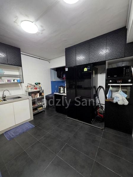 Executive HDB for Sale in  269 Pasir Ris Street 21 - Image 6