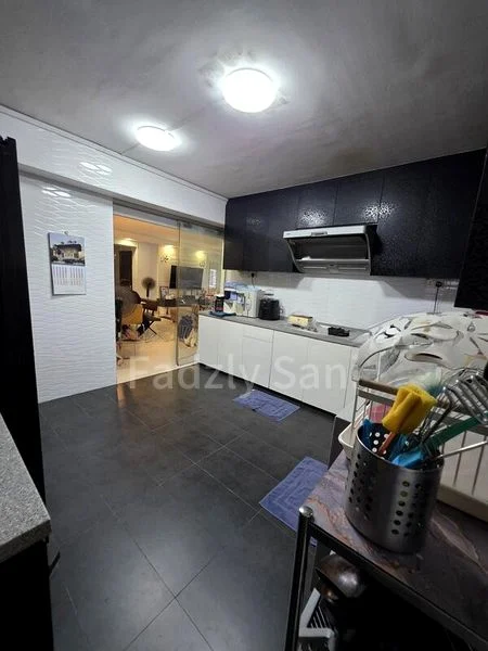 Executive HDB for Sale in  269 Pasir Ris Street 21 - Image 7