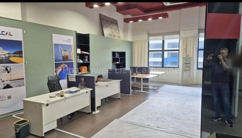 Light Industrial (B1) for Rent: Tradehub 21 - Image 7