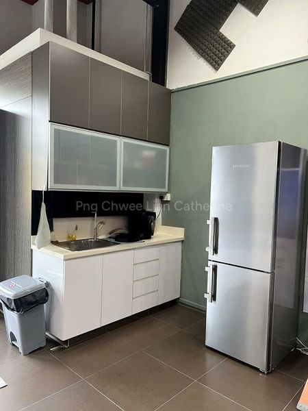 Light Industrial (B1) for Rent: Tradehub 21 - Image 1