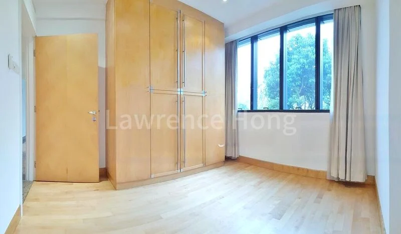 4 Bed Condo for Rent in  Grange 70 - Image 11