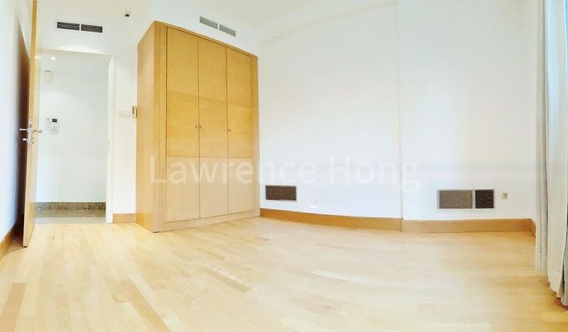 4 Bed Condo for Rent in  Grange 70 - Image 13