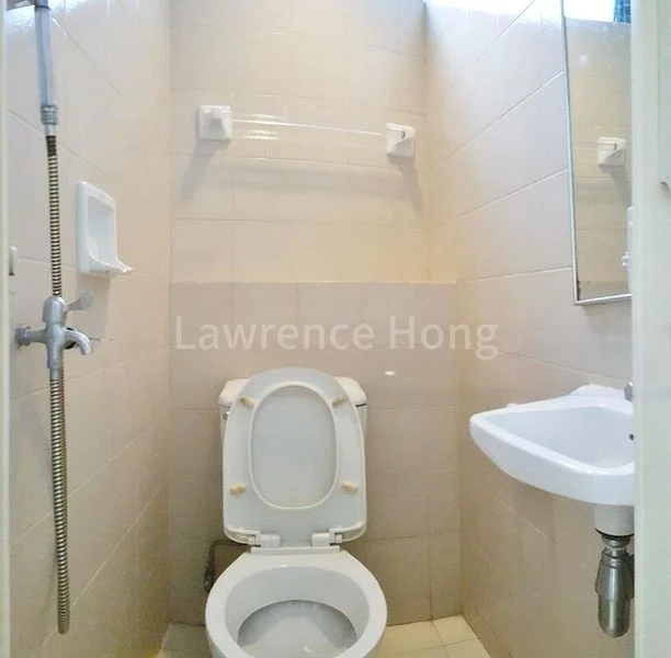 4 Bed Condo for Rent in  Grange 70 - Image 2