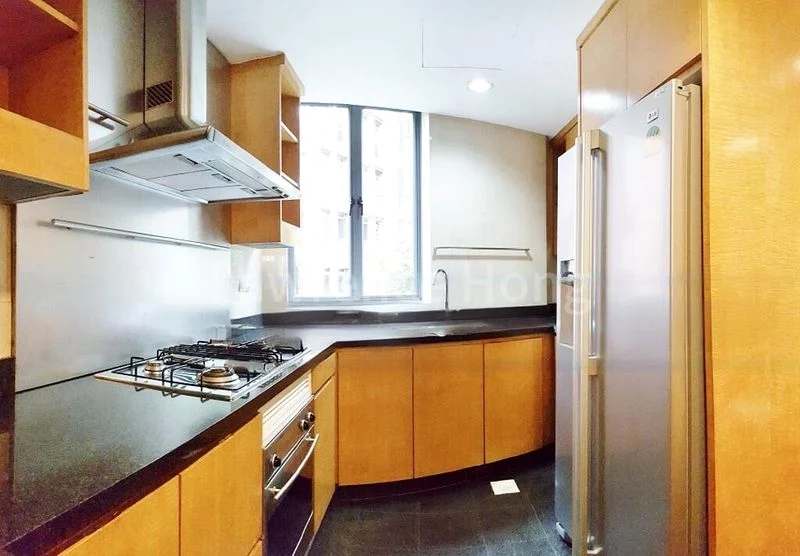 4 Bed Condo for Rent in  Grange 70 - Image 4