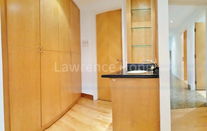 4 Bed Condo for Rent in  Grange 70 - Image 8