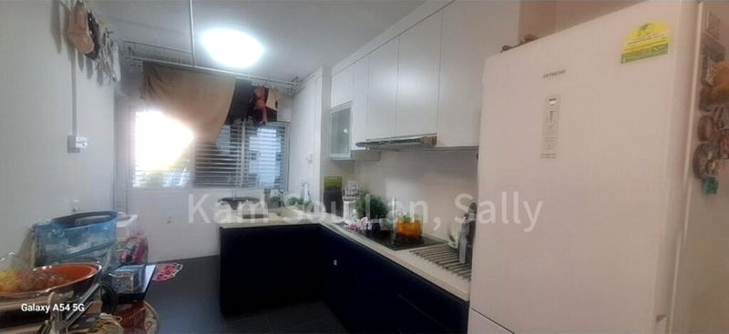 3 Room (3A) HDB for Sale in 176 Bukit Batok West Avenue 8 - Image 7