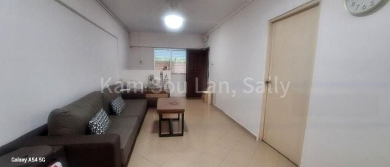 3 Room (3A) HDB for Sale in 176 Bukit Batok West Avenue 8 - Image 1