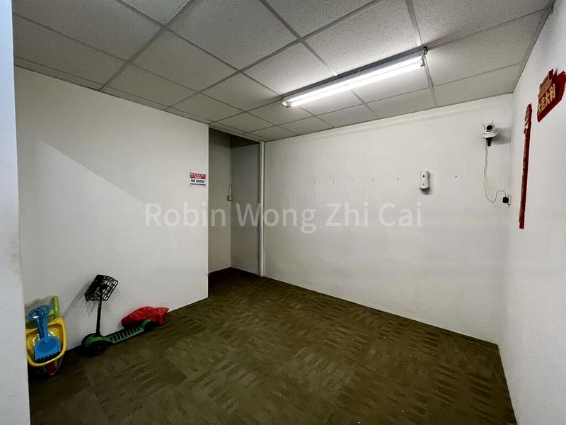 Light Industrial (B1) for Rent: Pemimpin Industrial Building - Image 5