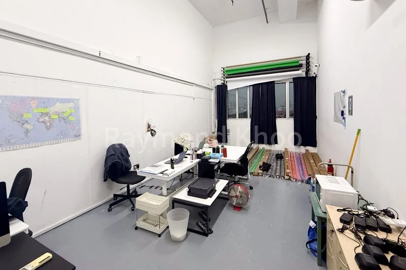 Light Industrial (B1) for Rent in  Foo Wah Industrial Building - Image 13