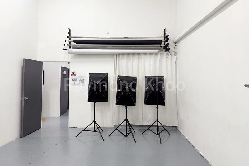 Light Industrial (B1) for Rent in  Foo Wah Industrial Building - Image 9