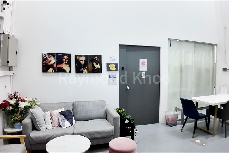 Light Industrial (B1) for Rent in  Foo Wah Industrial Building - Image 4