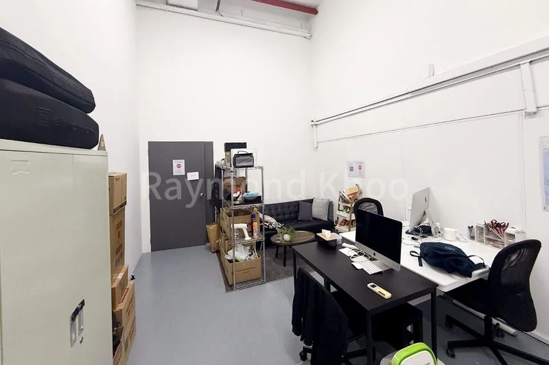 Light Industrial (B1) for Rent in  Foo Wah Industrial Building - Image 12