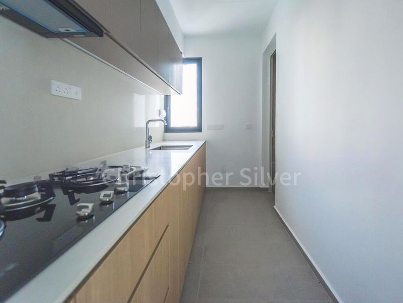 4 Bed Condo for Rent in  The Arden - Image 11