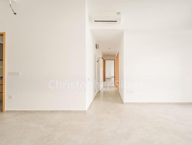 4 Bed Condo for Rent in  The Arden - Image 9