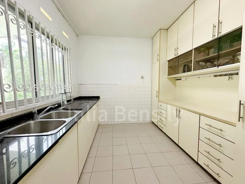 4 Bed Semi-Detached House (Landed) for Rent in  Toh Yi Road - Image 4