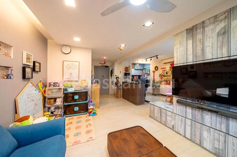4 Room (4A) HDB for Sale in  17B Circuit Road - Image 2