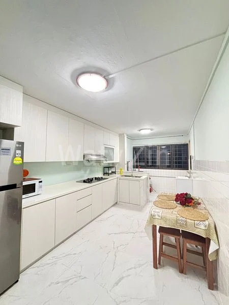 3 Room (3S) HDB for Rent in  703 Yishun Avenue 5 - Image 3