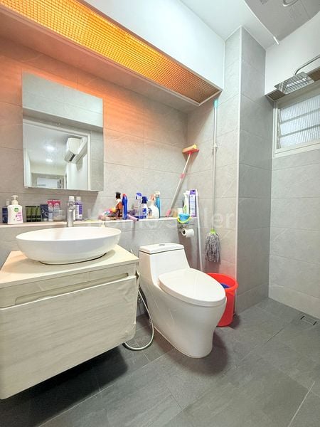 4 Room (4A) HDB for Sale in 393 Bukit Batok West Avenue 5 - Image 5