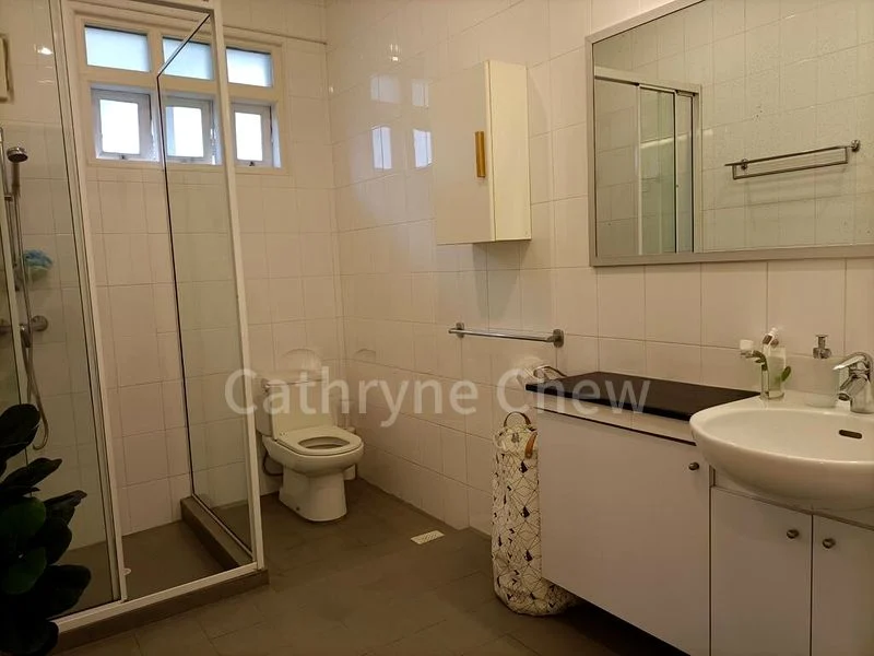 4 Bed Semi-Detached House (Landed) for Sale in  Capitol Park - Image 5