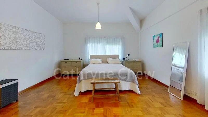 4 Bed Semi-Detached House (Landed) for Sale in  Capitol Park - Image 2