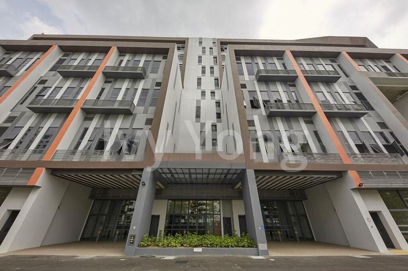 Light Industrial (B1) for Rent: Nordcom II - Image 4