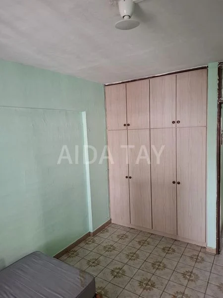 Common Room (HDB) for Rent in  52 Kent Road - Image 4