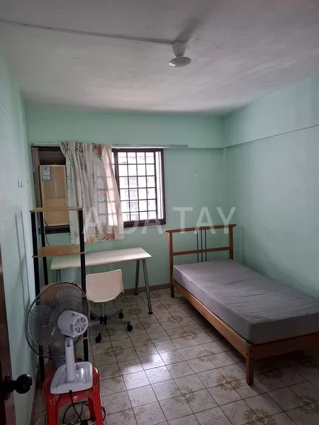 Common Room (HDB) for Rent in  52 Kent Road - Image 1