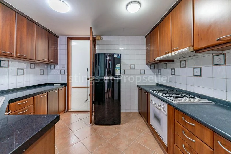 3 Bed Condo for Sale in Central Grove - Image 3