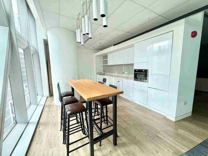 Office for Rent: UIC Building - Image 13