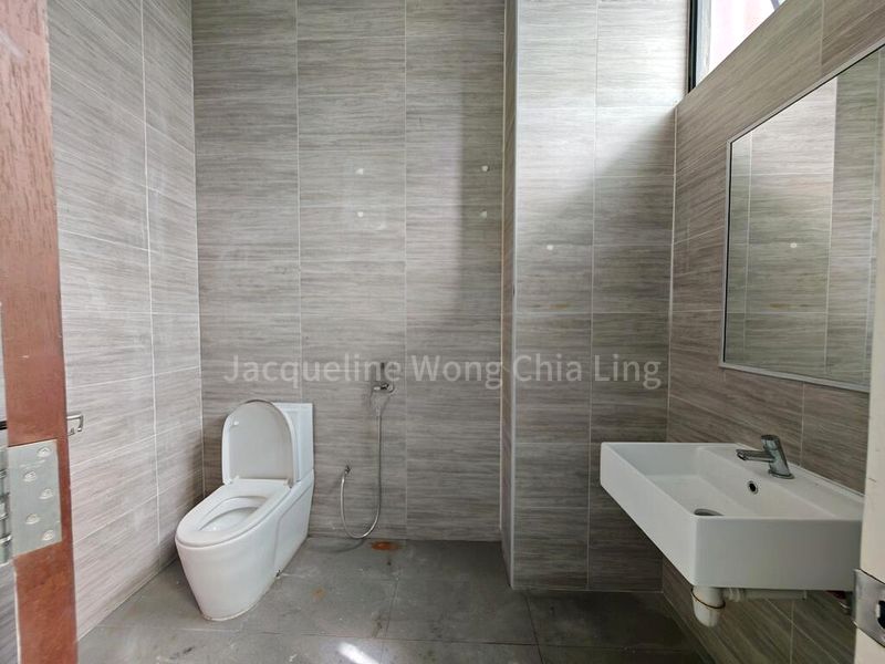 Light Industrial (B1) for Rent: Interlocal Centre - Image 1