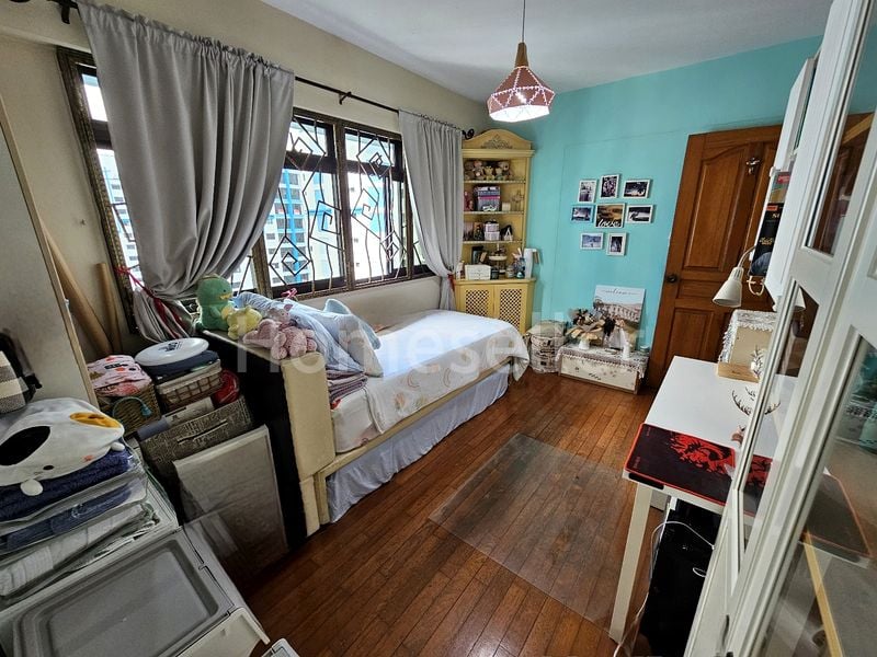 5 Room (5I) HDB for Sale in 687B Choa Chu Kang Drive - Image 4